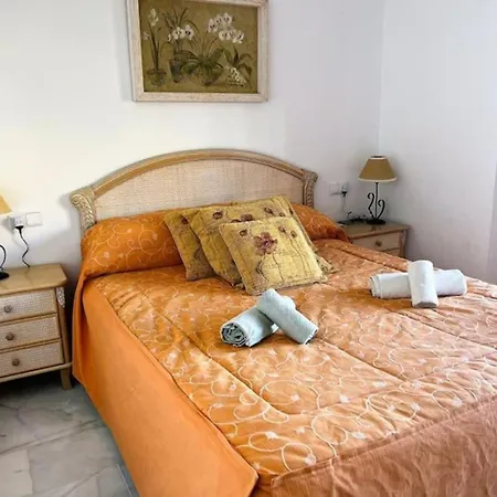 Dona Paquita Apartment *